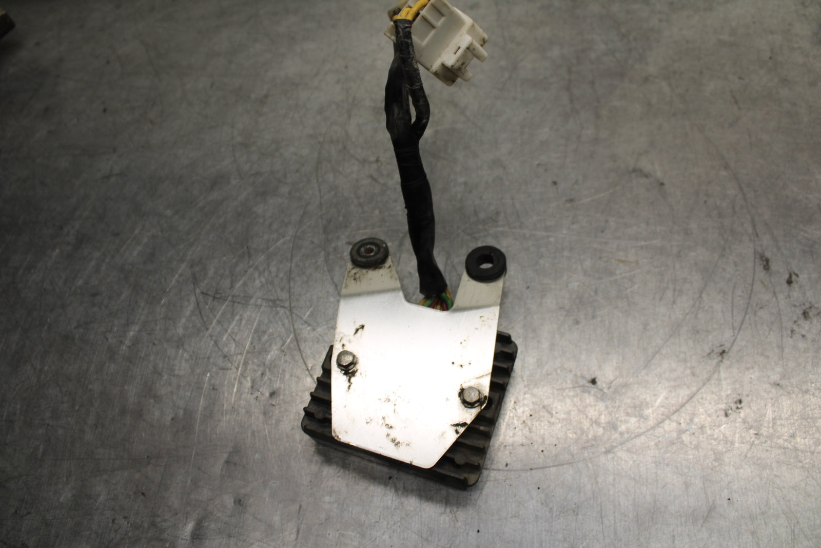05-06 HONDA CBR600RR RECTIFIER VOLTAGE REGULATOR BB739