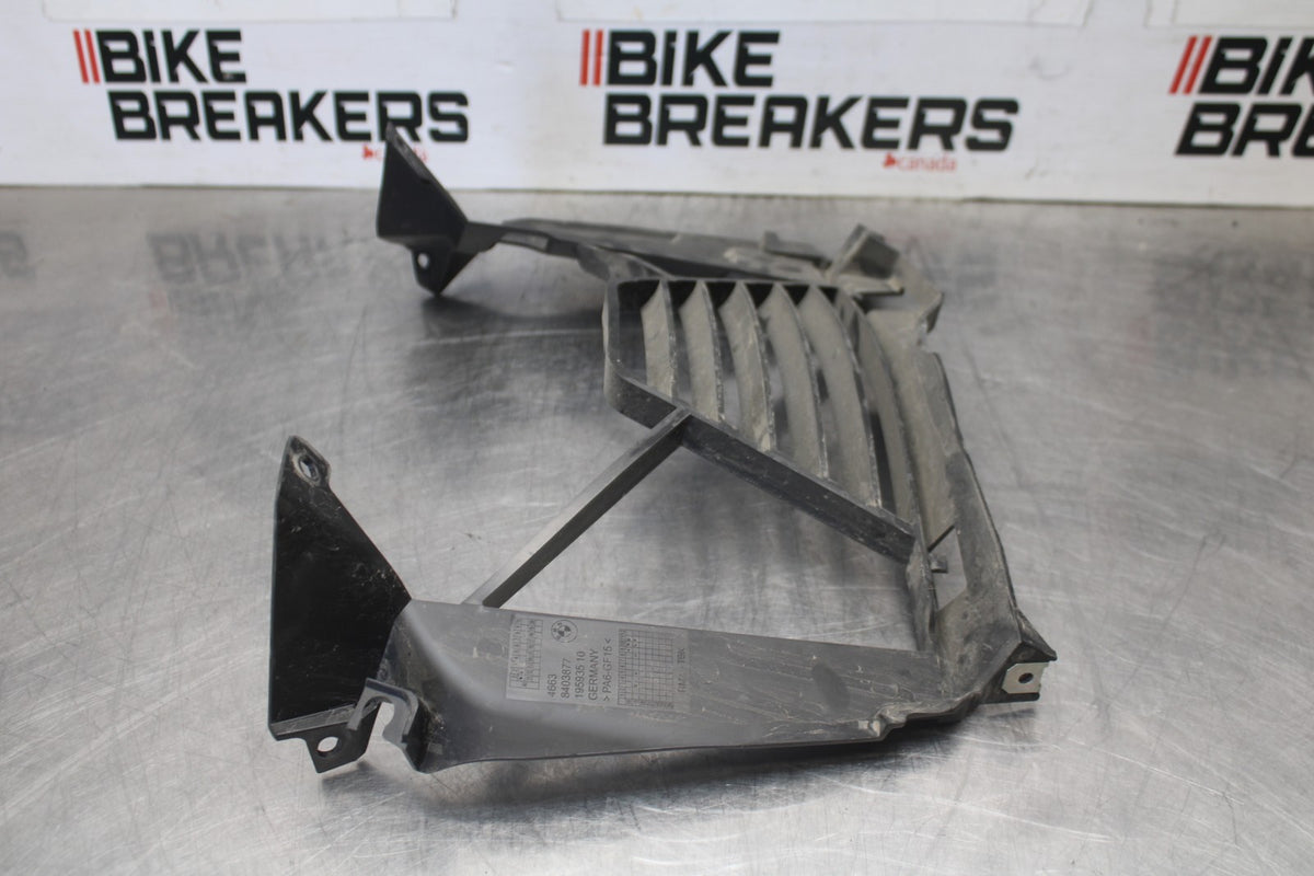 20-23 BMW F900R ENGINE RADIATOR RADIATER COVER GUARD BB923
