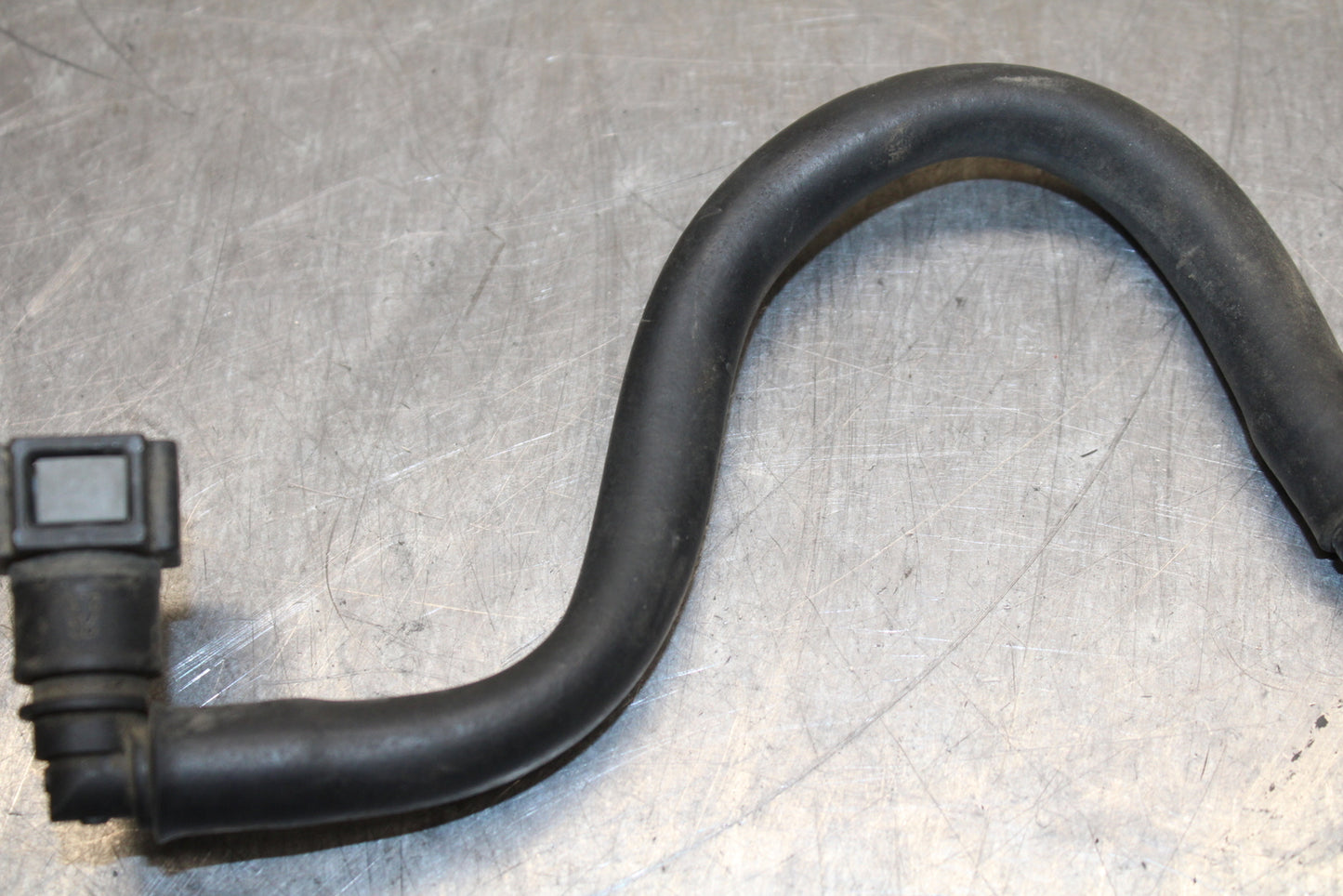 04-05 YAMAHA YZF R1 FUEL HOSE GAS LINE TUBE PIPE BB131