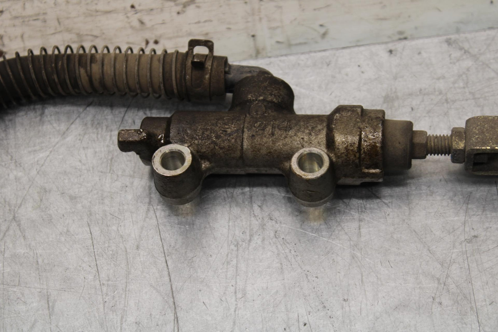 00-01 KAWASAKI ZZR600 REAR BACK BRAKE MASTER CYLINDER W RESERVOIR BB568