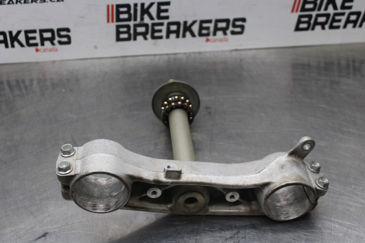 06-07 SUZUKI GSXR750 FRONT FORKS CLAMP LOWER TRIPLE TREE STEM BB811