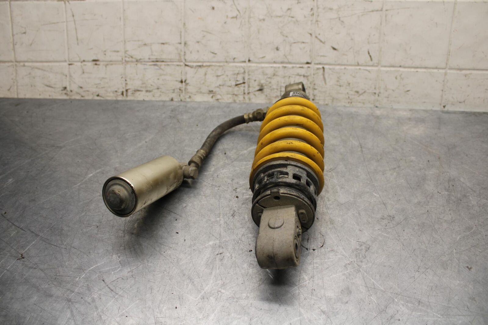 2006 Honda CBR600F4i REAR BACK SHOCK ABSORBER SUSPENSION 52400-MBW-E11 BB567