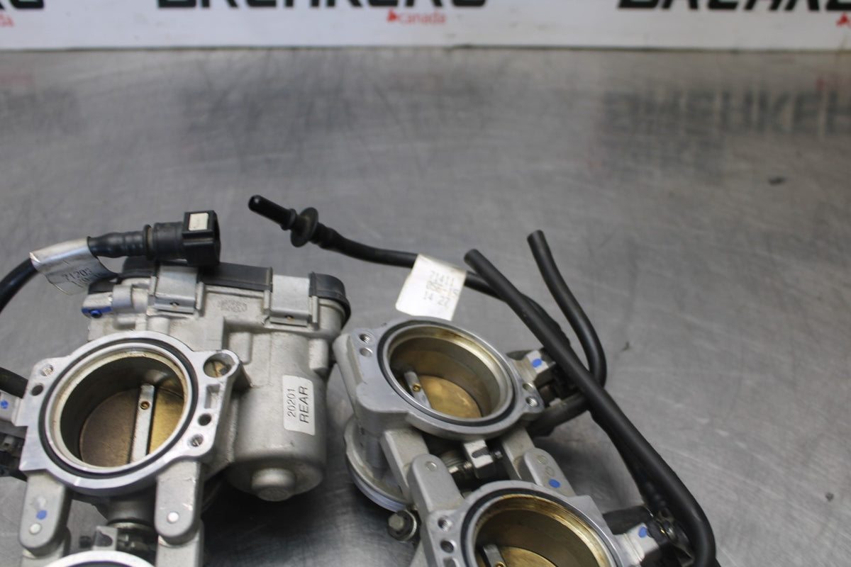 16 APRILIA TUONO V4 1100 MAIN FUEL INJECTORS / THROTTLE BODIES BB905