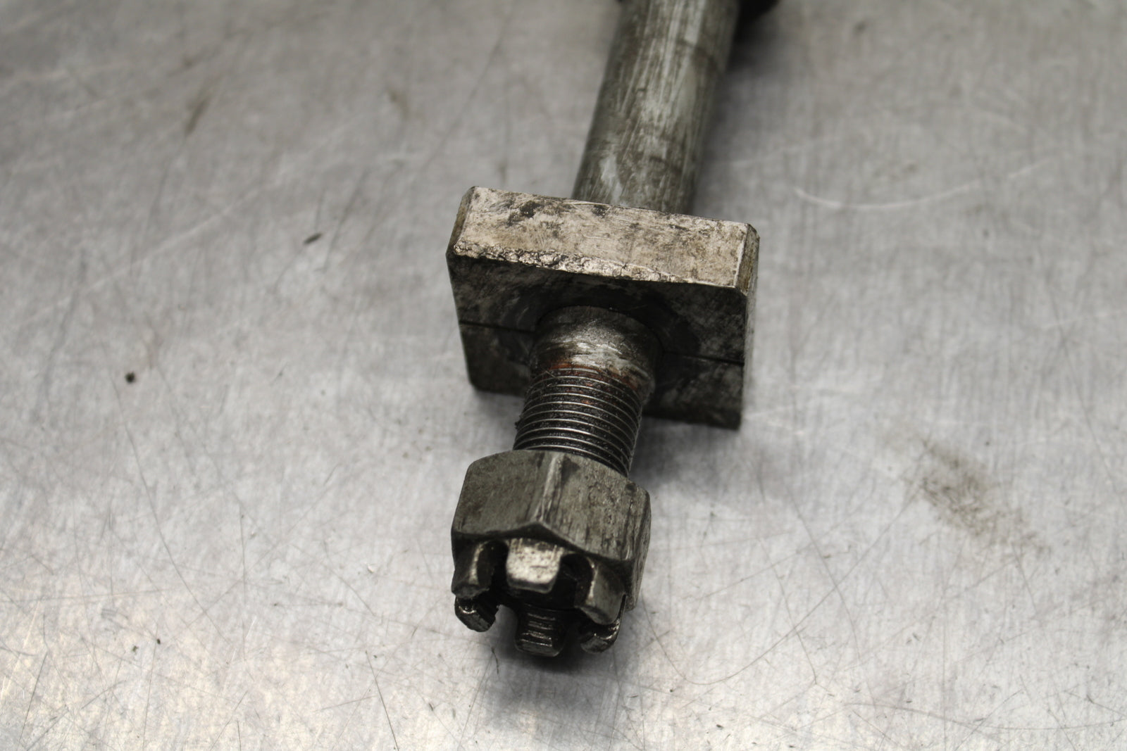 14-15 KAWASAKI NINJA 650 EX650F ABS REAR AXLE WHEEL RIM PIVOT BOLT AXEL BB741