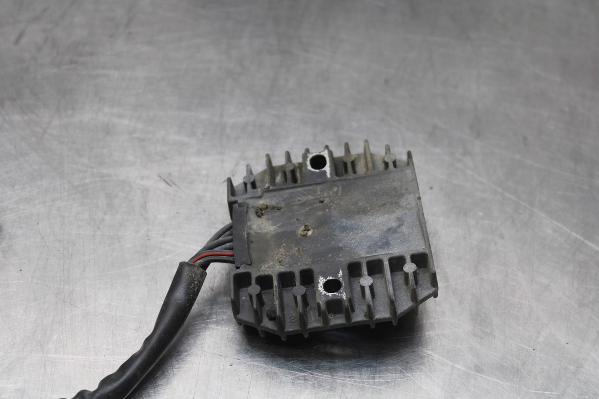 98 KAWASAKI NINJA ZX6 RECTIFIER VOLTAGE REGULATOR BB870