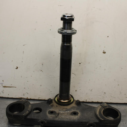 2013 Suzuki Boulevard C50T FRONT CLAMP LOWER TRIPLE TREE STEM 51410-48G00 BB625