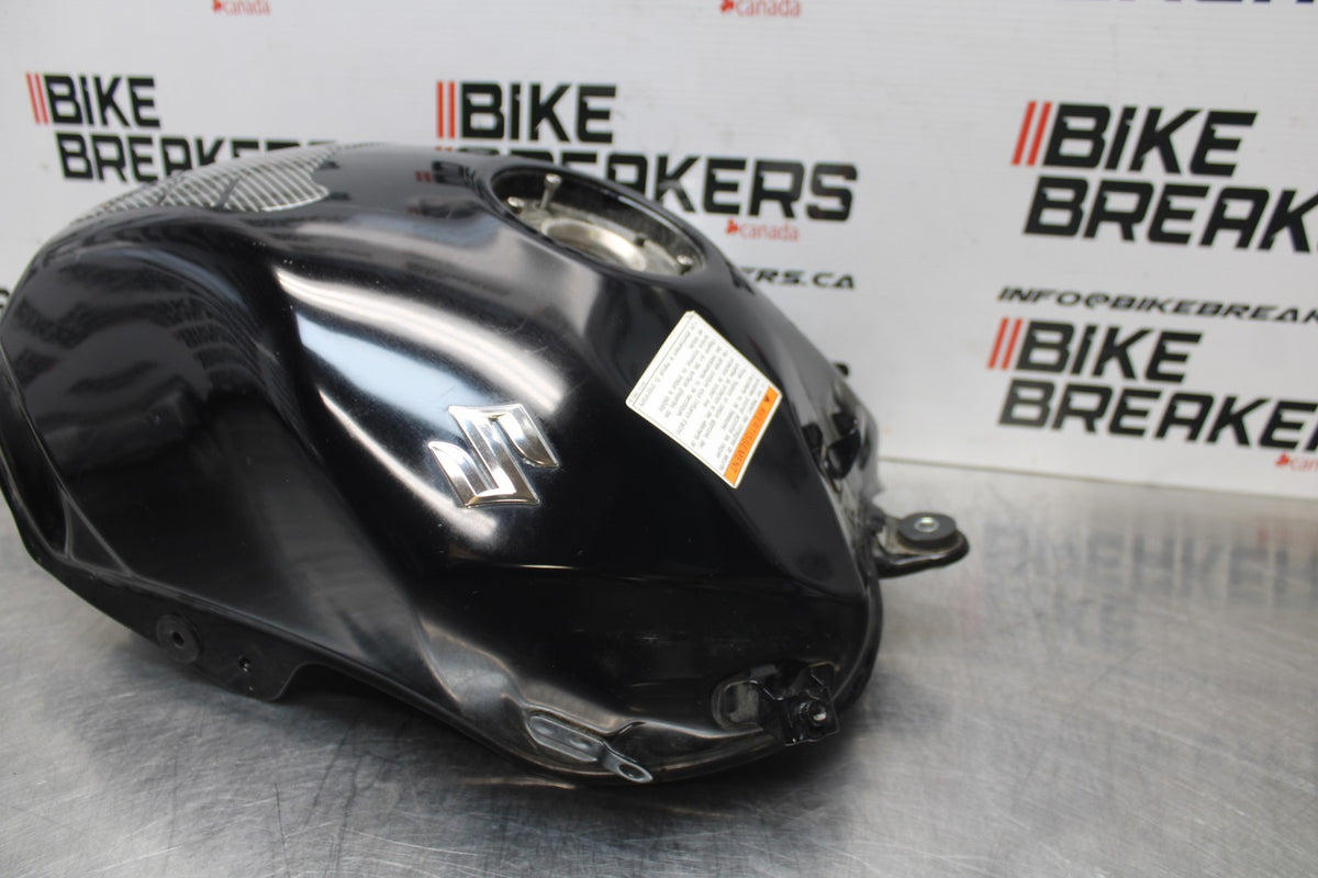 15 SUZUKI GW250F GAS TANK FUEL CELL PETROL RESERVOIR BB789