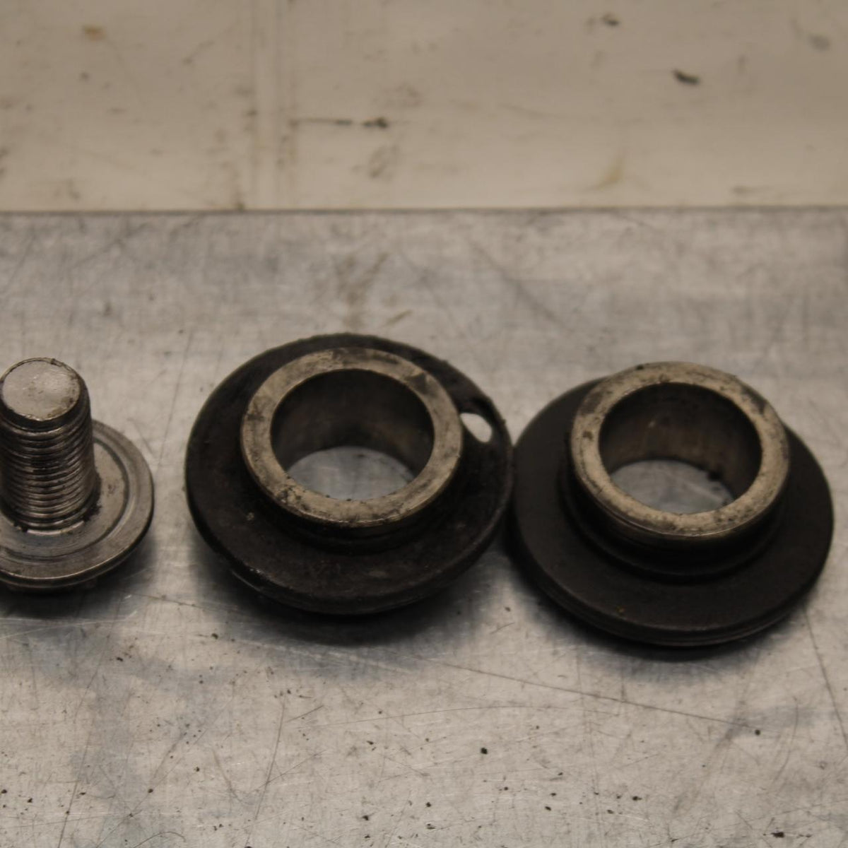 2007 Yamaha YZF R6 FRONT WHEEL AXLE BOLT SPACERS BB590