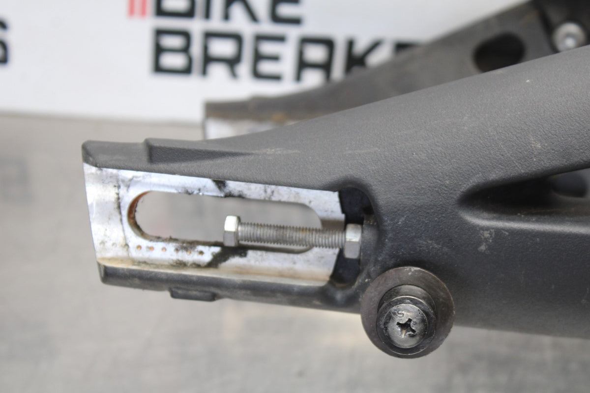 12 TRIUMPH STREET TRIPLE R REAR SWINGARM BACK SUSPENSION SWING ARM BB914