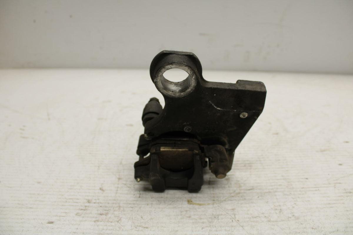 07 YAMAHA YZF R6 2c0 REAR BACK BRAKE CALIPER W MOUNT BRACKET BB297