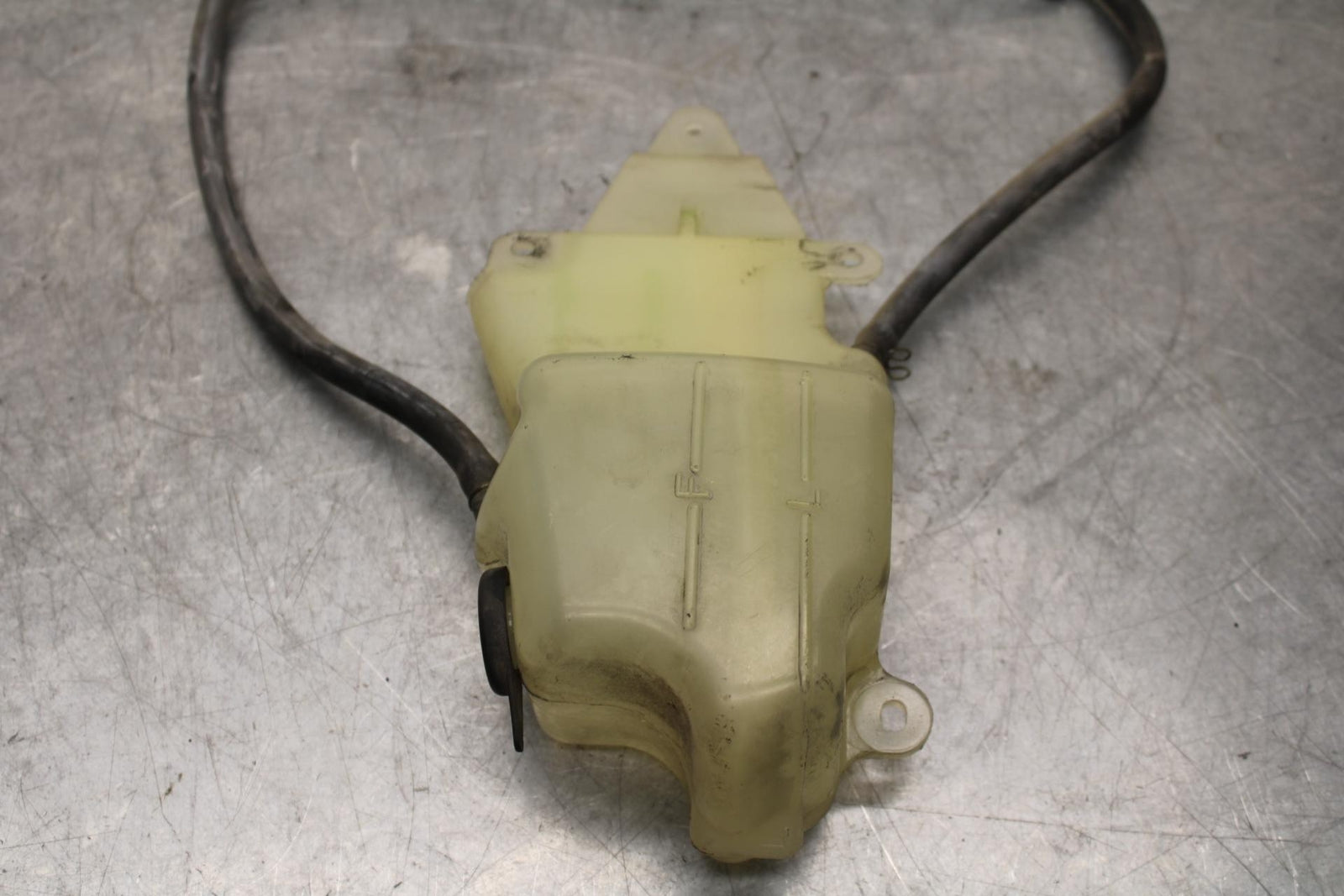 2005 Kawasaki Vulcan 1600 VN1600D Nomad COOLANT WATER TANK RESERVOIR BOTTLE BB55