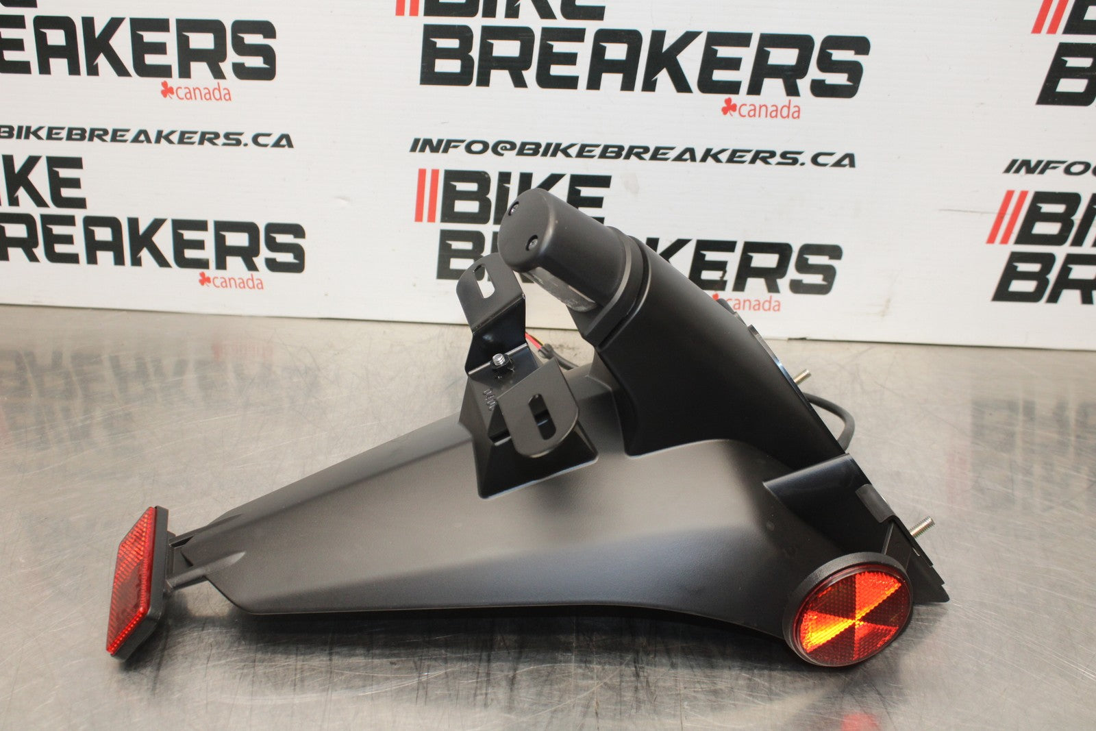 23-24 KAWASAKI NINJA ZX14R REAR BACK FENDER MUD GUARD BB764