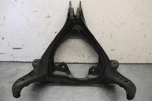 05-06 SUZUKI GSXR1000 UPPER FAIRING MIRROR GAUGES STAY BRACKET 94511-41G00 BB663
