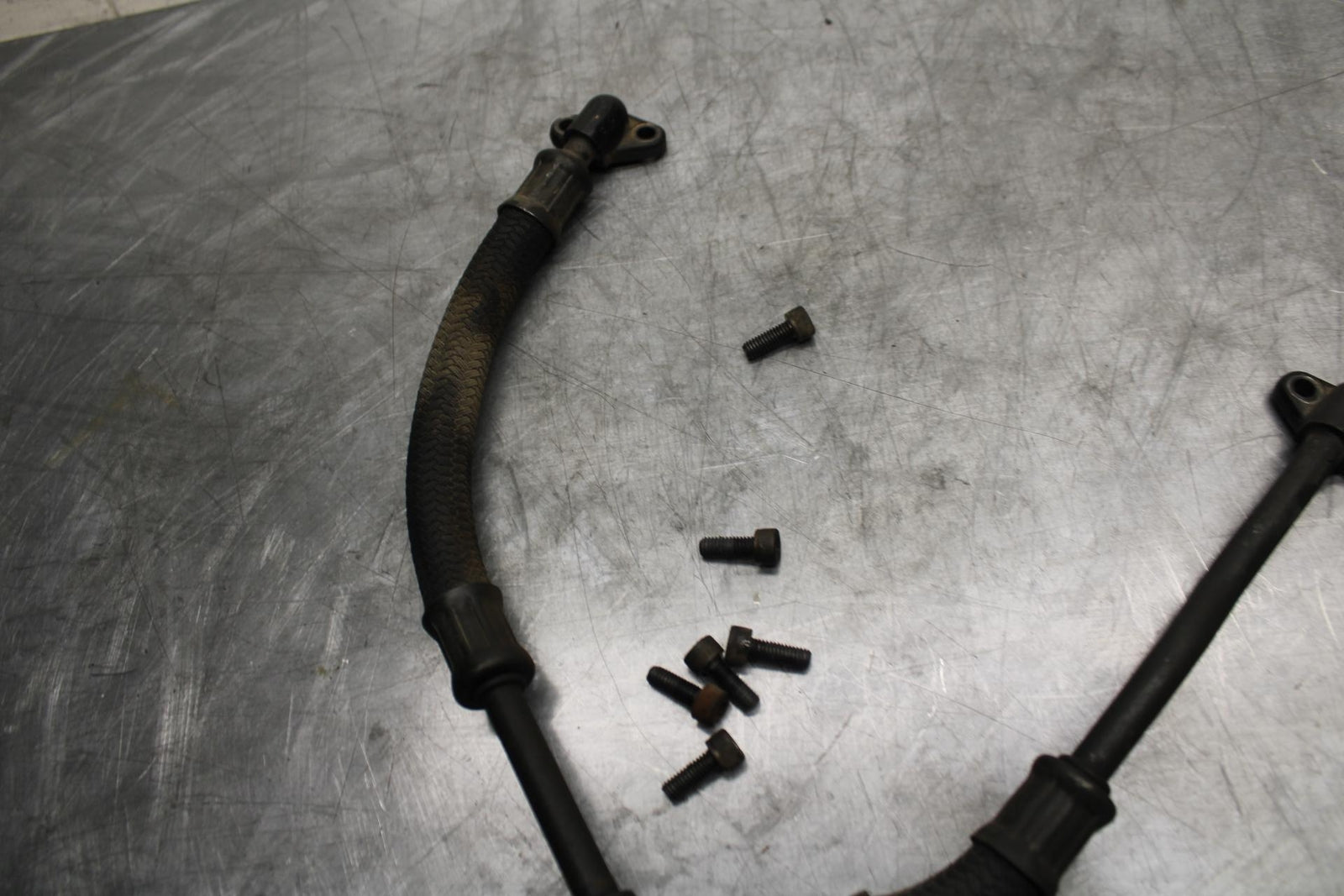 91-92 SUZUKI GSXR750 M  ENGINE MOTOR OIL REAR HOSES BB493