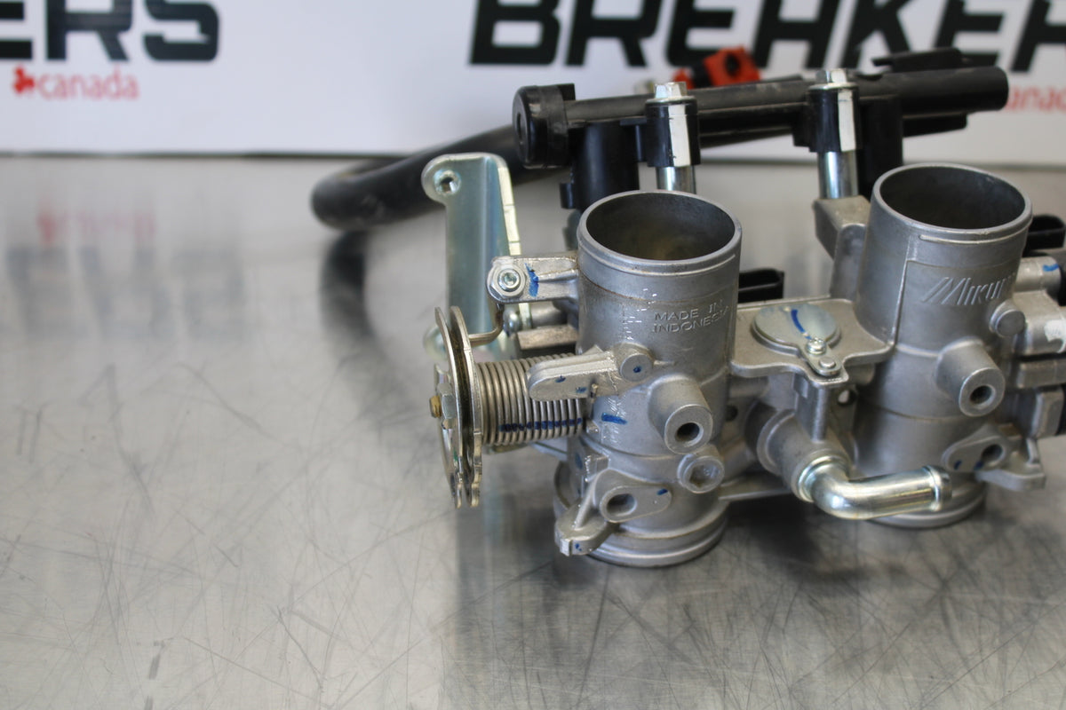 23 YAMAHA YZF R3 MAIN FUEL INJECTORS / THROTTLE BODIES BB147