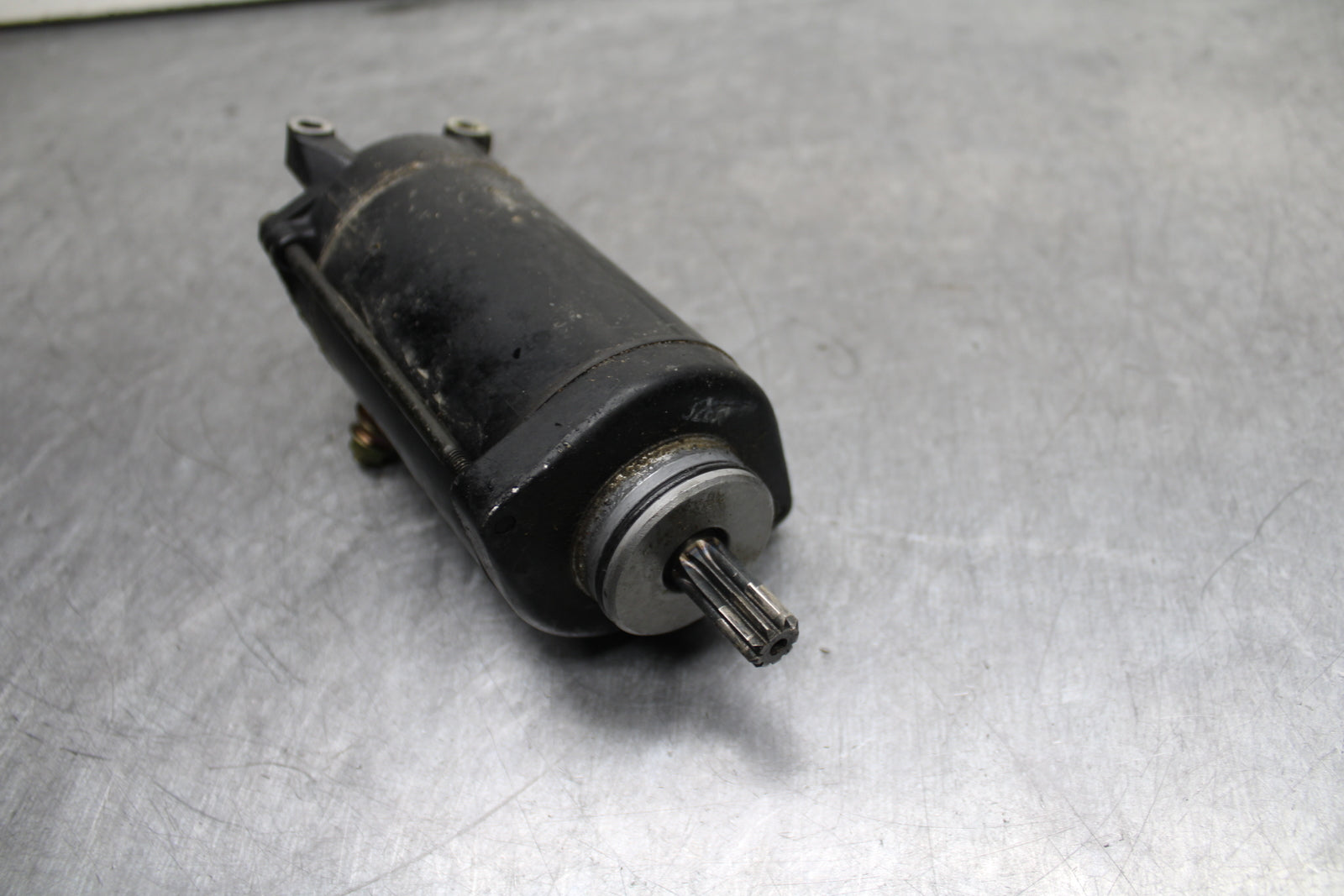 03-08 KAWASAKI VULCAN 1600 ENGINE STARTING STARTER MOTOR -DC 12V BB123