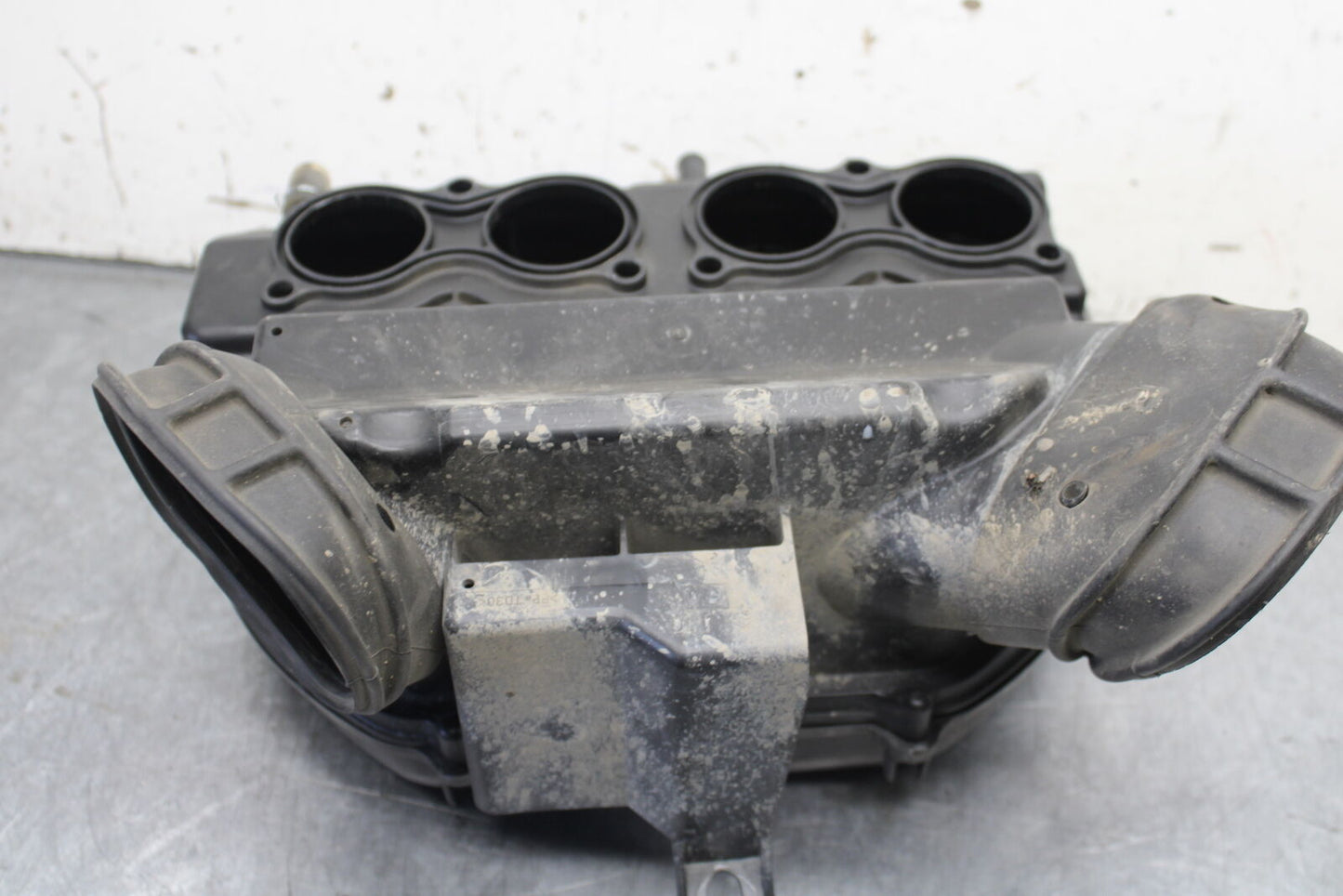 11-24 SUZUKI GSXR750 AIRBOX AIR INTAKE FILTER BOX BB714