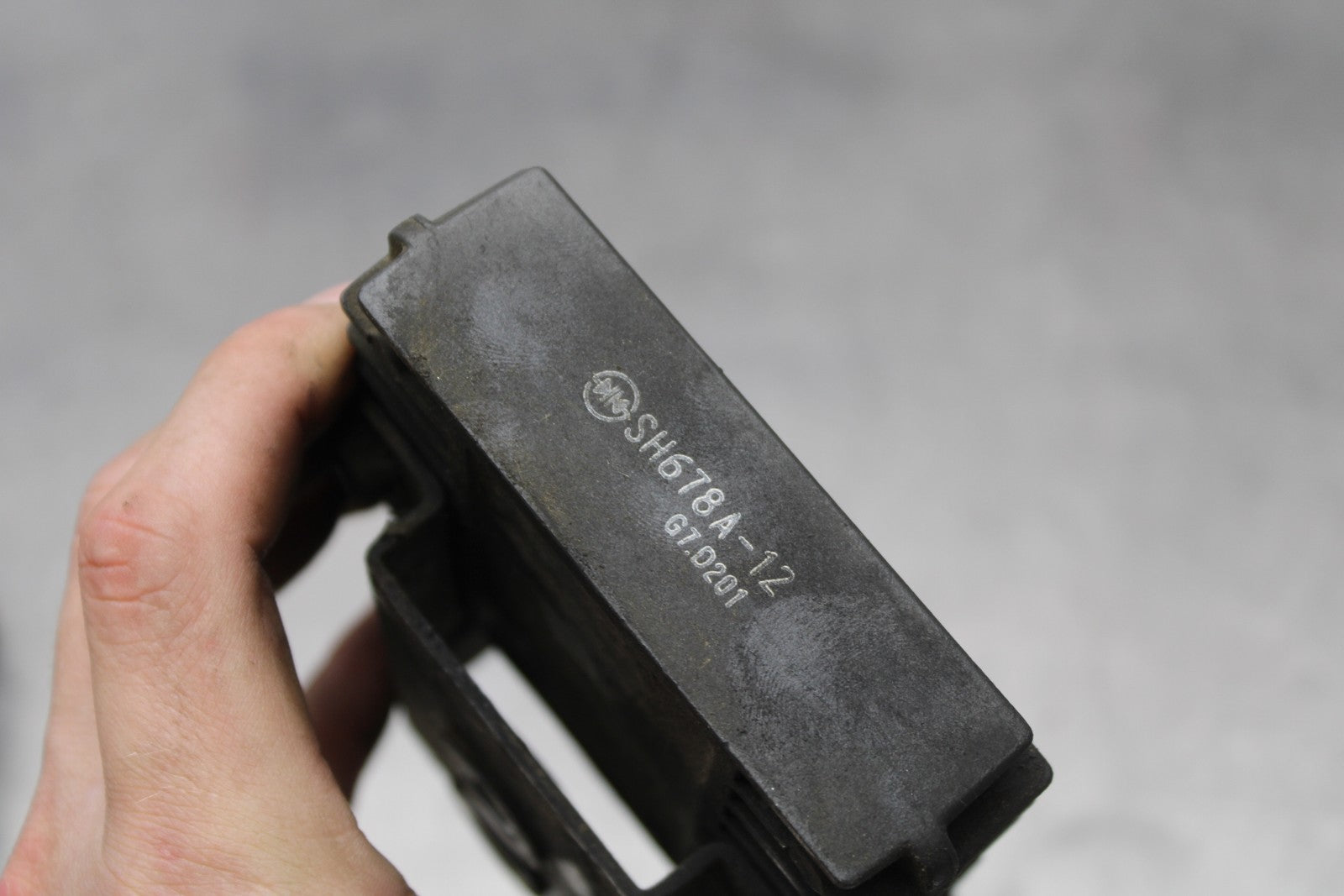 08 KAWASAKI VULCAN 900 RECTIFIER VOLTAGE REGULATOR & COVER BB184