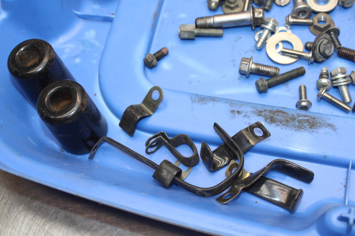 06 KAWASAKI NINJA 650 EX650 BOLTS HARDWARE MOTOR SCREWS BB823