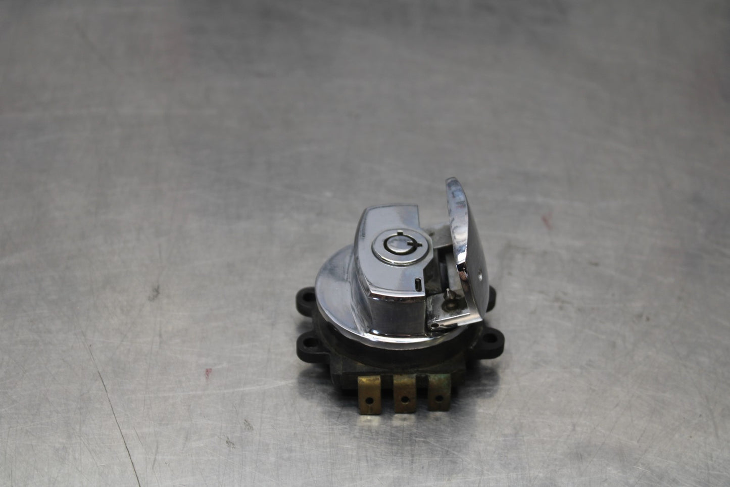 03-08 KAWASAKI VULCAN 1600 IGNITION LOCK KEY SET W/ GAS CAP BB196