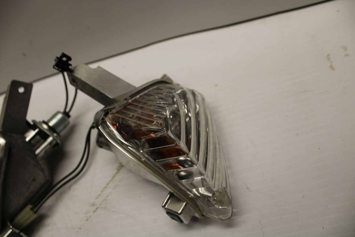 08-09 SUZUKI GSXR600 REAR LEFT RIGHT TURN SIGNALS  INDICATORS 35603-21H00 B250