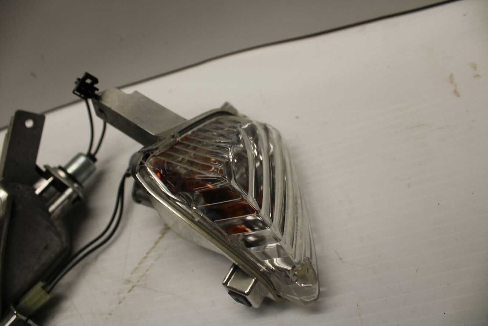 08-09 SUZUKI GSXR600 REAR LEFT RIGHT TURN SIGNALS  INDICATORS 35603-21H00 B250
