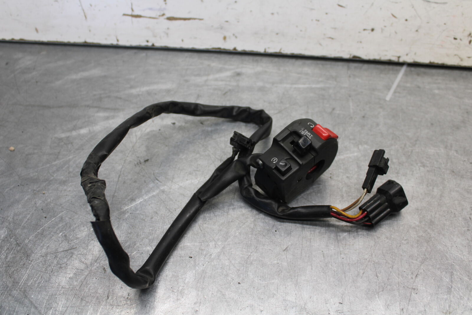 09-12 KAWASAKI NINJA ZX6R RIGHT CLIP ON KILL OFF START SWITCH SWITCHES BB656