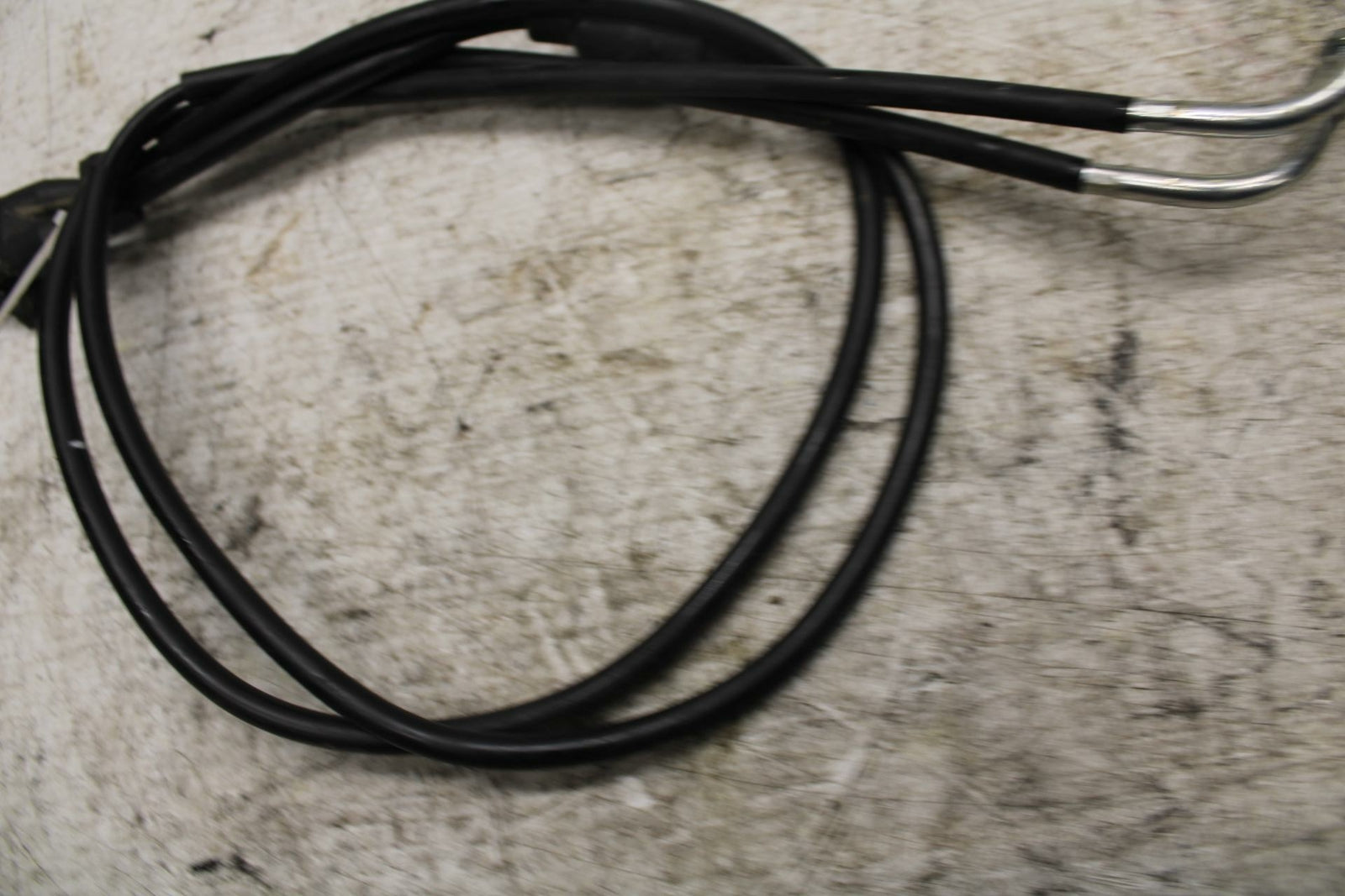 16-21 YAMAHA XSR900 THROTTLE CABLES LINES BB370