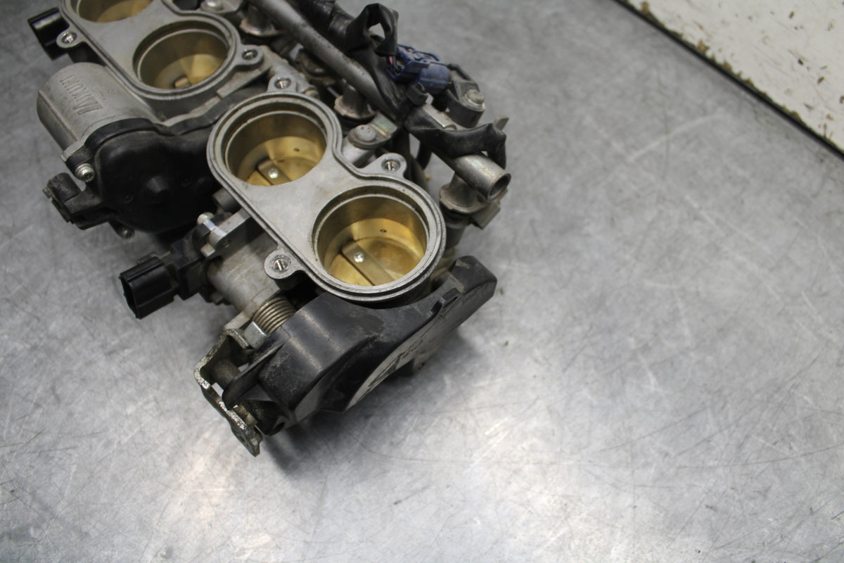 07-08 YAMAHA YZF R1 MAIN FUEL INJECTORS / THROTTLE BODIES BB724
