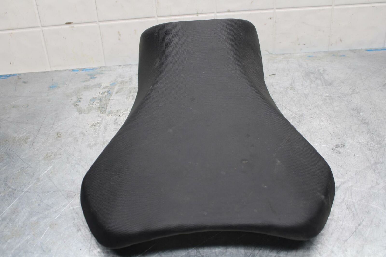 15-21 SUZUKI GSXR600 FRONT DRIVERS SEAT PAD SADDLE PILLION BB418