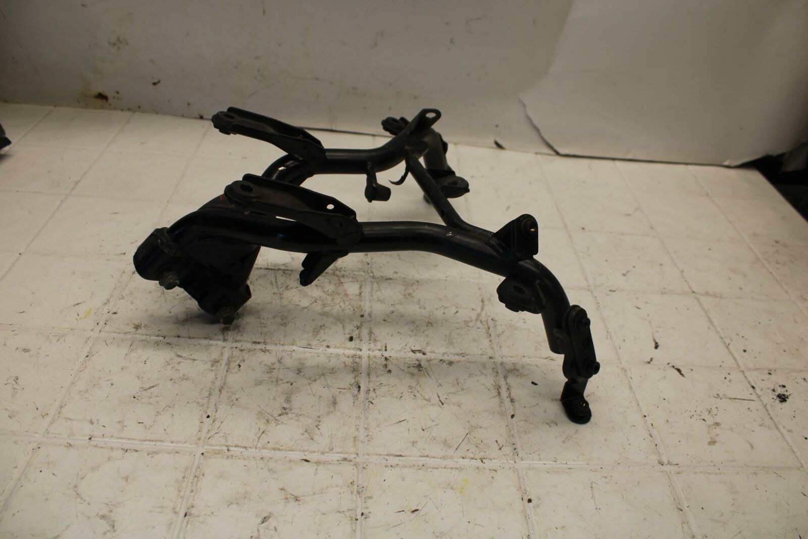 06-07 SUZUKI BANDIT 1200S ABS UPPER FAIRING MIRROR GAUGES STAY BRACKET BB21