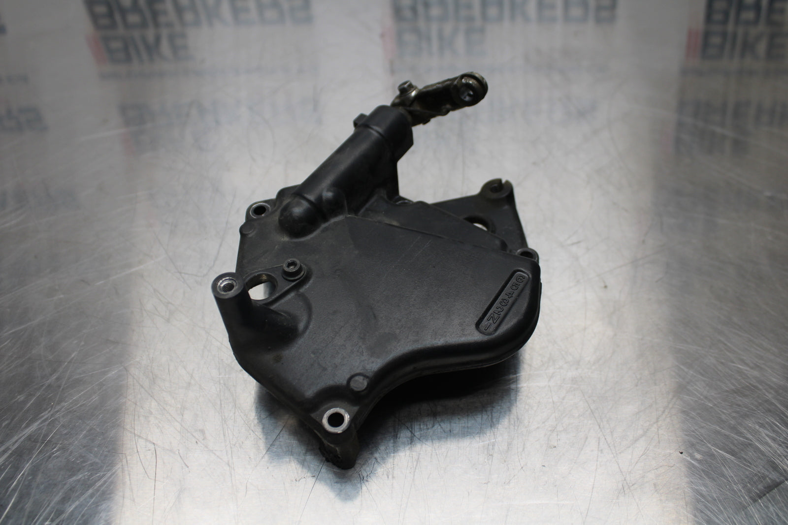 11 SUZUKI GSXR1000 ENGINE SPROCKET COVER BB142