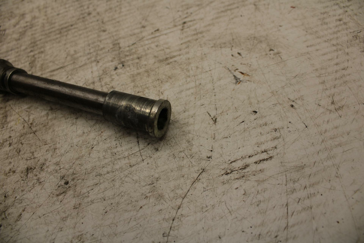 90-07 KAWASAKI ZZR 250 FRONT WHEEL RIM AXLE PIVOT BOLT BB298