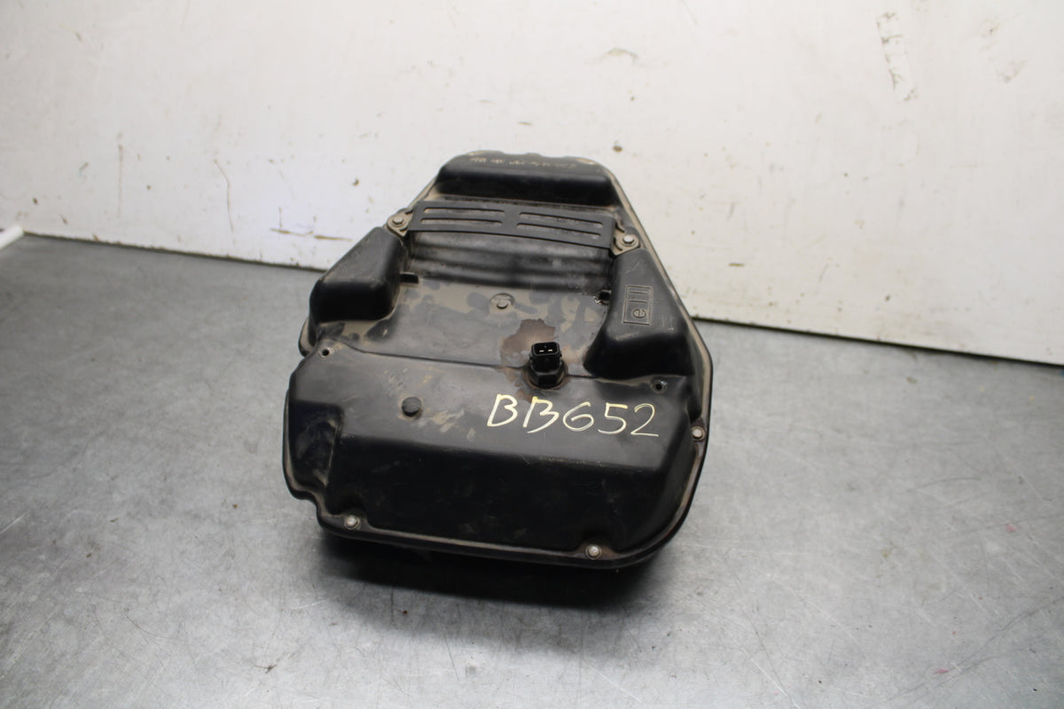 09-11 TRIUMPH DAYTONA 675 AIRBOX AIR INTAKE FILTER BOX BB652