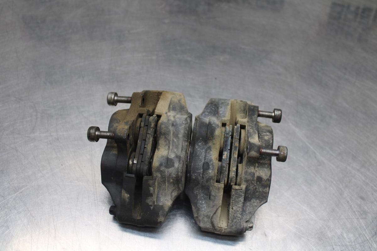 98-05 HONDA SUPER HAWK 1000 VTR1000F FRONT BRAKE CALIPER SET PAIR BB821
