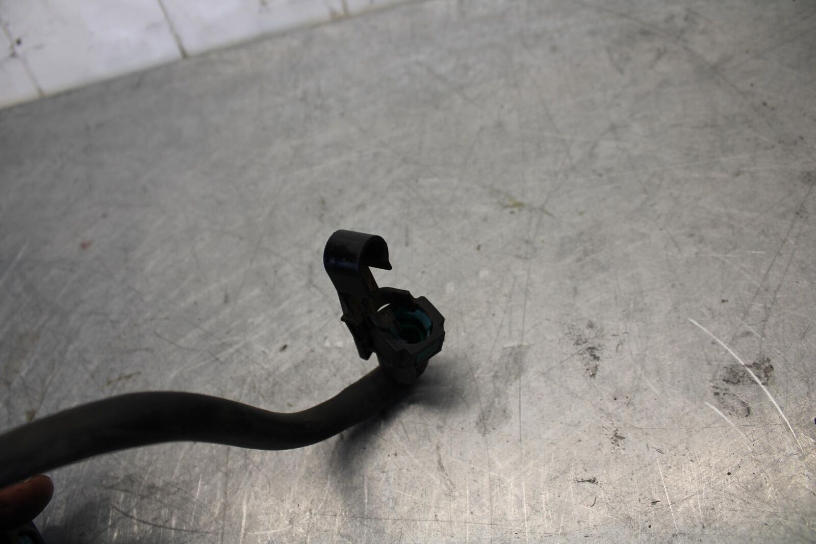 07-08 YAMAHA YZF R1 FUEL HOSE GAS LINE TUBE PIPE BB439