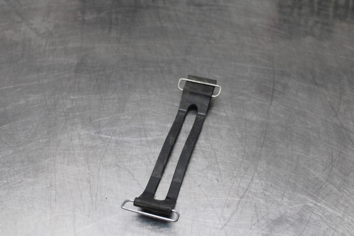 08 KAWASAKI NINJA ZX10R BATTERY HOLD DOWN CLAMP STRAP BB902