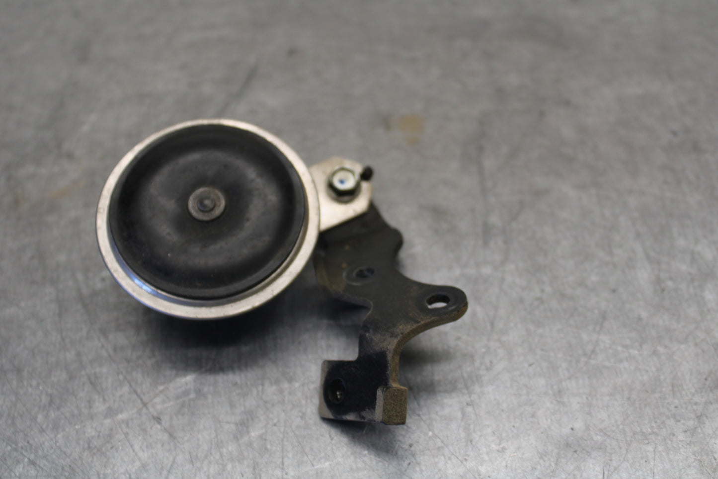 09-14 YAMAHA YZF R1 HORN SIGNAL 14B-83371-00-00 BB696