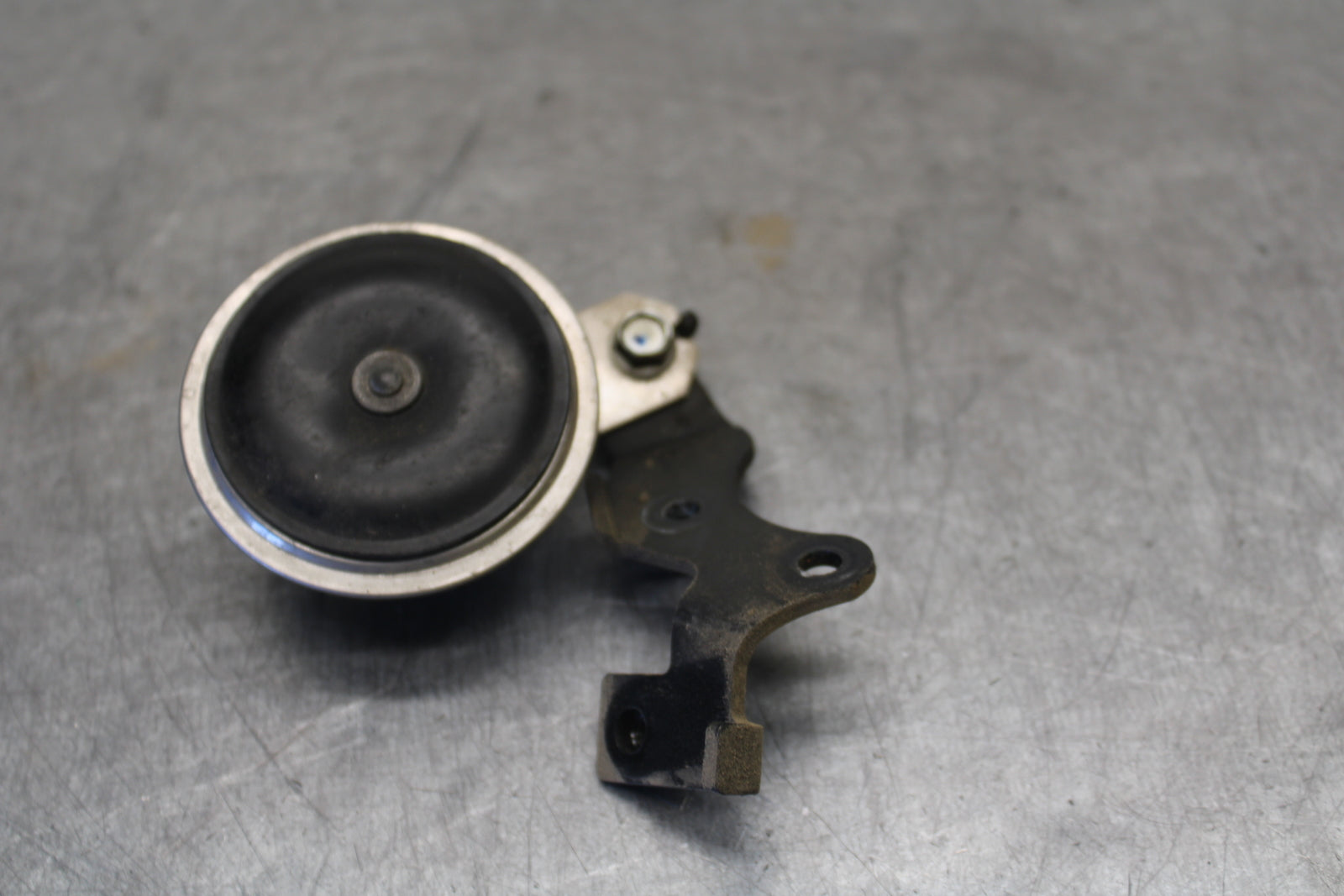 09-14 YAMAHA YZF R1 HORN SIGNAL 14B-83371-00-00 BB696