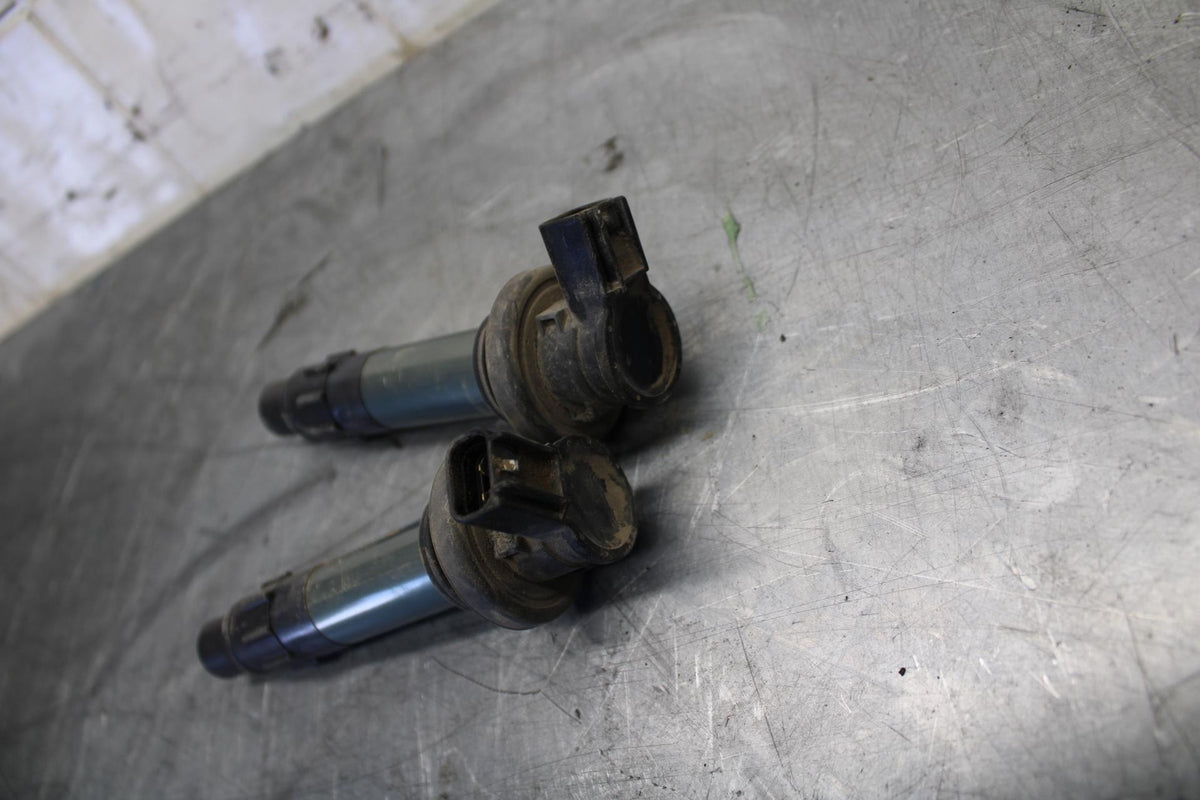 18 KAWASAKI Z 400 IGNITION COILS COIL SPARK PLUG CAPS BB469