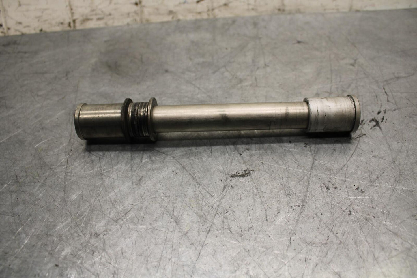 2009 Kawasaki Ninja ZX6R ZX600R FRONT WHEEL RIM AXLE PIVOT BOLT 41068-0034 BB548