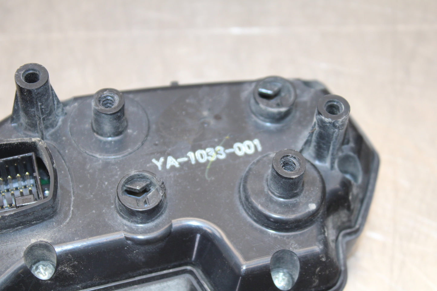 09-15 YAMAHA FZ6R SPEEDO TACH GAUGES CLUSTER SPEEDOMETER TACHOMETER BB161