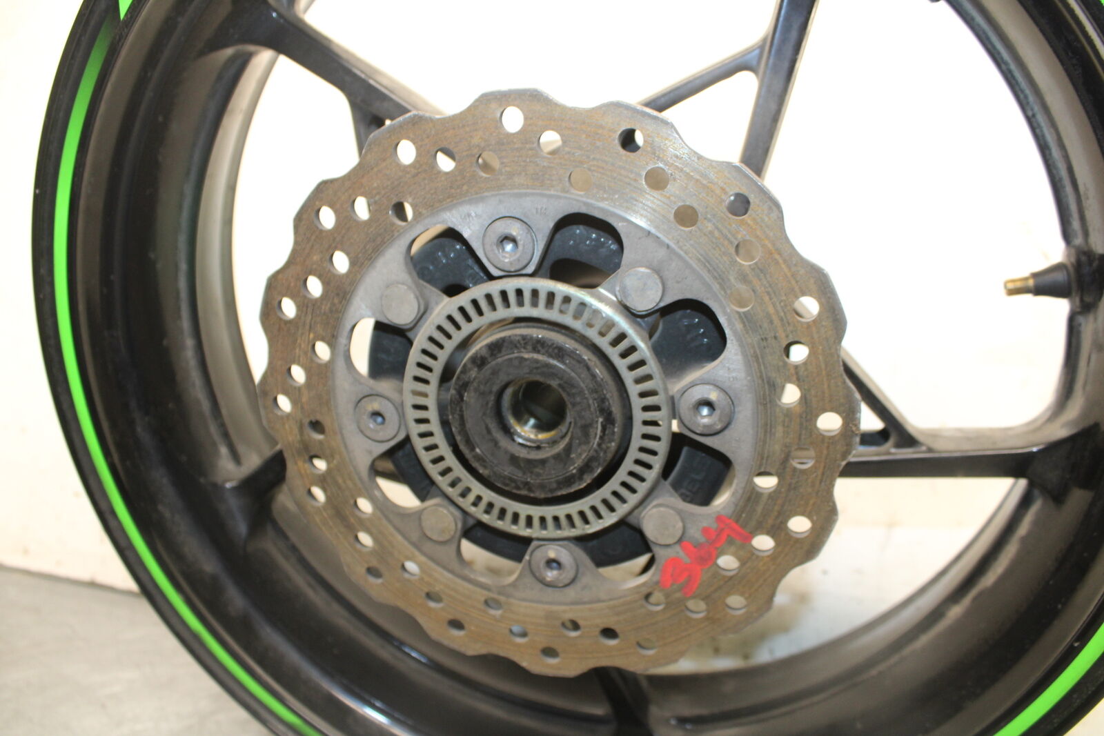 17-20 KAWASAKI NINJA 650 REAR WHEEL BACK RIM BB364