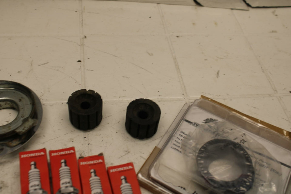 72 HONDA CB500 K1 POINTS SPARK PLUG  LEFTOVERS BB24