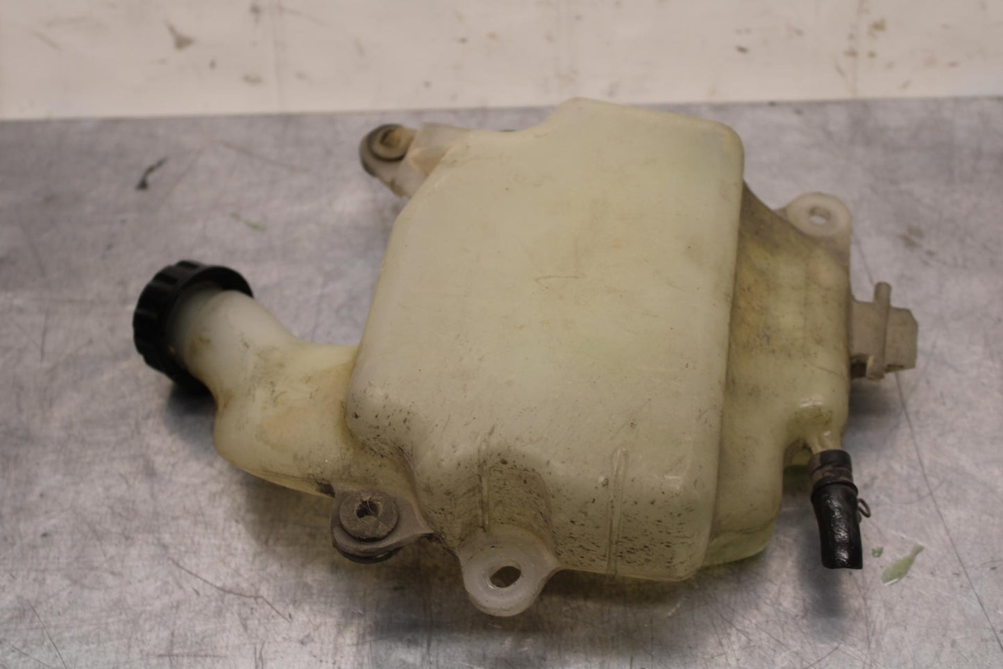 2006 Kawasaki Vulcan 900 VN900B Classic COOLANT WATER TANK RESERVOIR  BB585