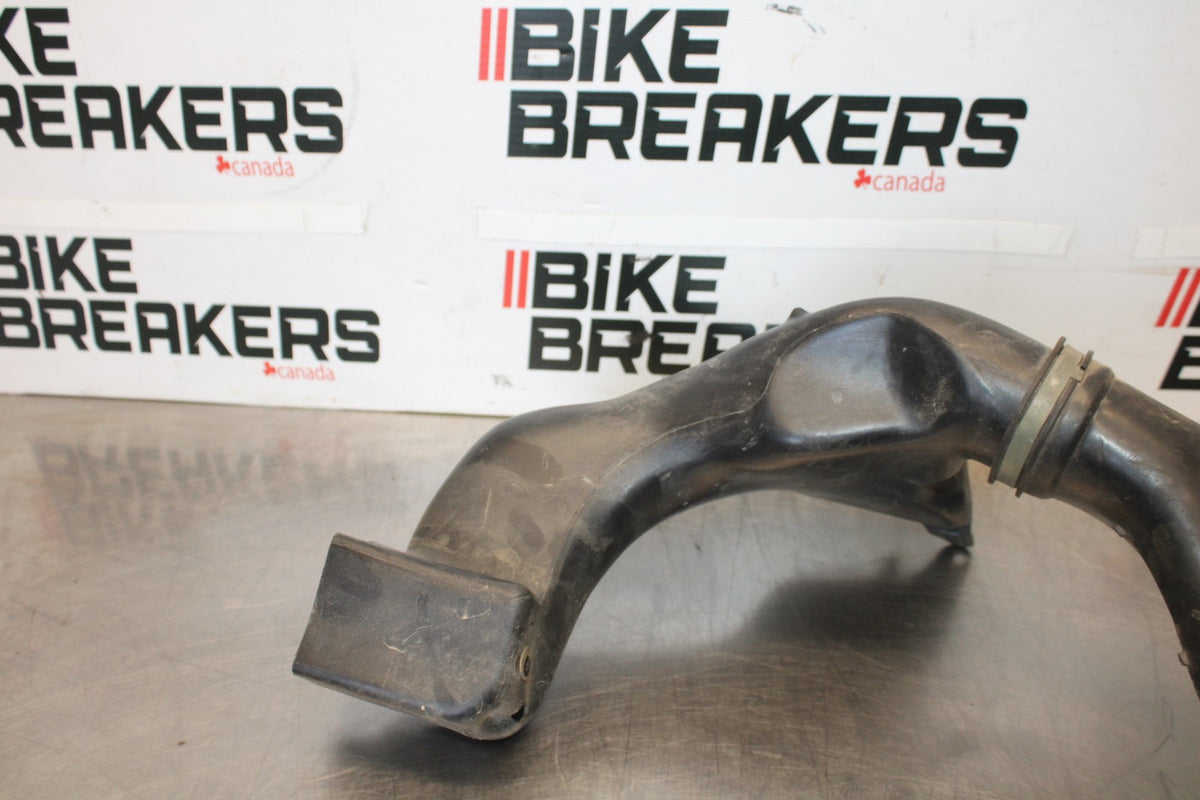 05 YAMAHA YZF R6 OEM RIGHT LEFT AIR INTAKE DUCTS BB894