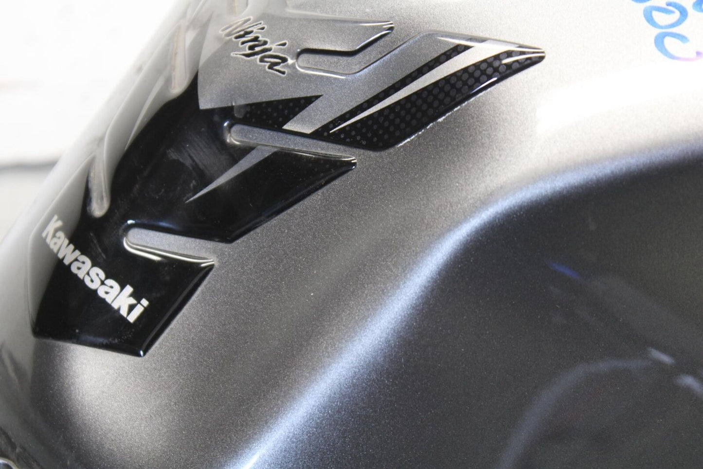 15-16 KAWASAKI EX300 GAS TANK FUEL CELL PETROL RESERVOIR BB635