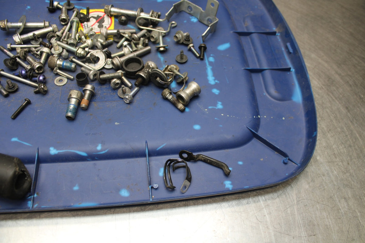 07 SUZUKI GSXR1000 ENGINE MOUNTING BOLTS HARDWARE MOTOR SCREWS BB770
