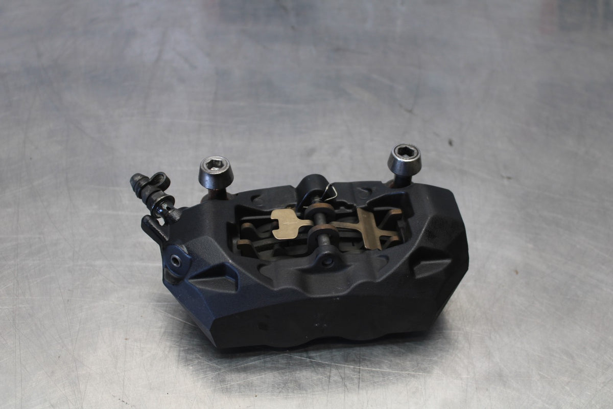 20 TRIUMPH STREET TRIPLE 765 RIGHT LEFT FRONT BRAKE CALIPER SET PAIR BB864