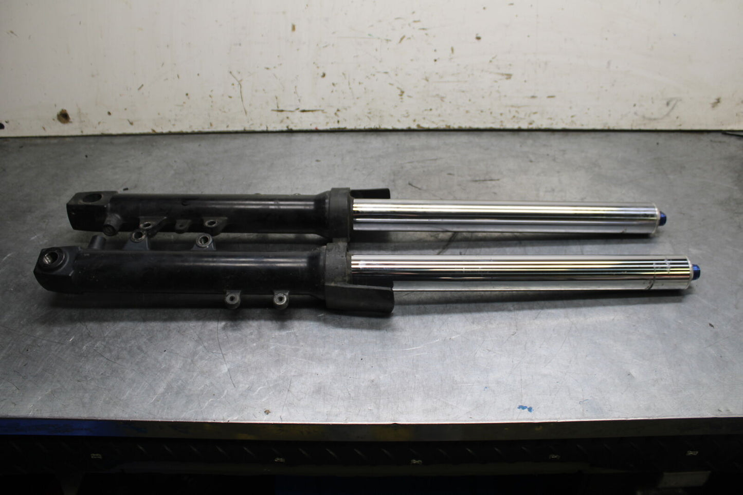 03-04 TRIUMPH DAYTONA 600 FRONT FORKS SHOCK SUSPENSION SET PAIR BB745